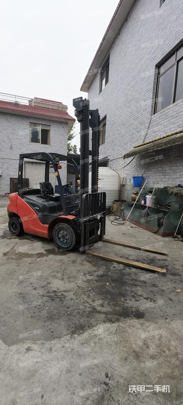 整機(jī)右側(cè)（設(shè)備外觀及核心部件）