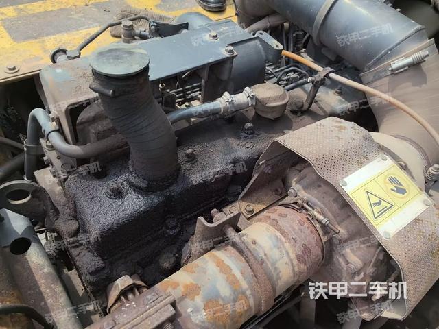 发动机室（上车部件）