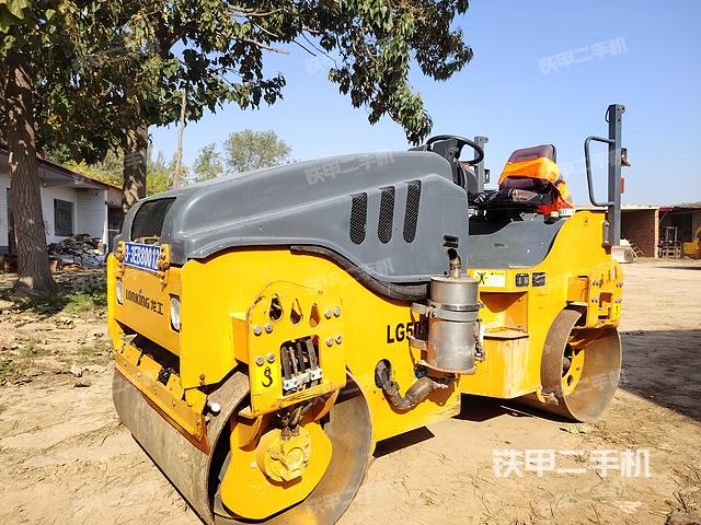 龙工LG5033DD压路机
