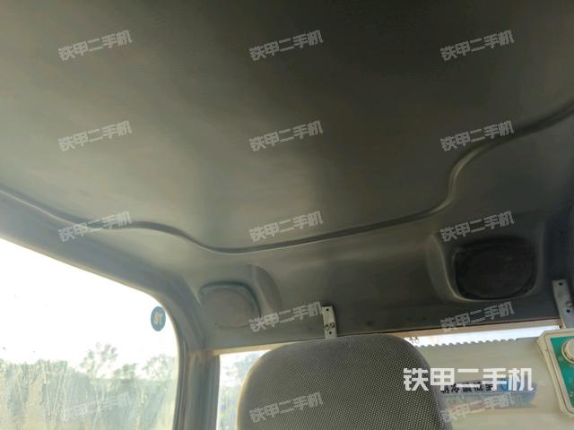 后窗玻璃角標（駕駛室部分）