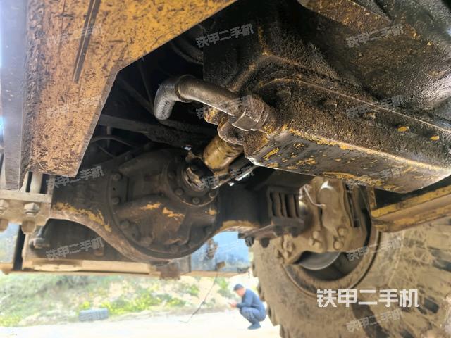 后驅(qū)動橋（液壓/傳動系統(tǒng)）