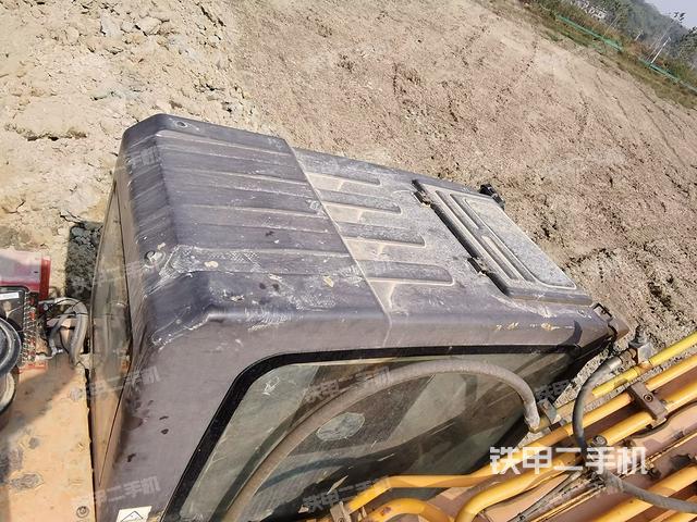 駕駛室頂部俯視（上車部件）