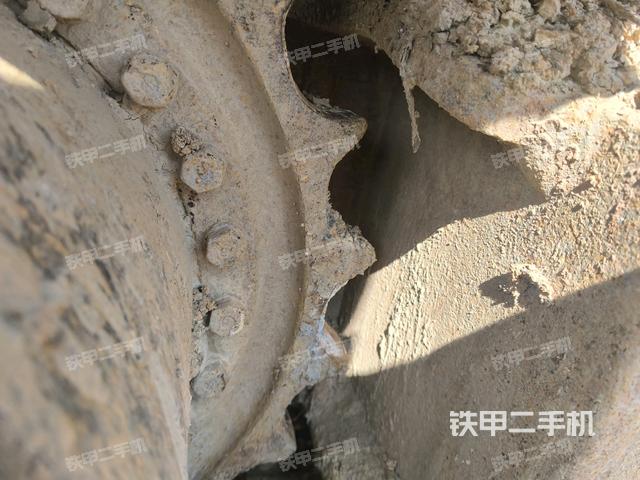 左側(cè)行走馬達蓋板(行走機構(gòu)) 左側(cè)行走馬達蓋板(行走機構(gòu))