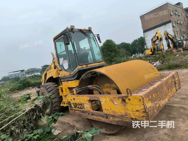 右前45°（壓路機(jī)整機(jī)外觀）