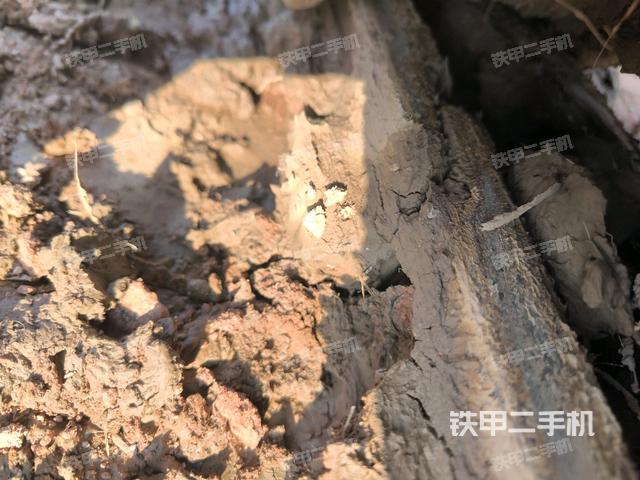 左側(cè)行走馬達(dá)蓋板（行走機(jī)構(gòu)）