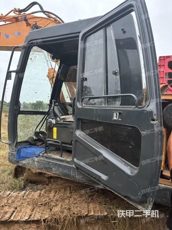 駕駛室整體（整機(jī)外觀）