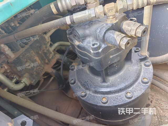 回轉(zhuǎn)馬達(dá)和主控閥（整機(jī)外觀）