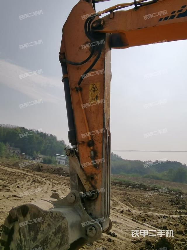 小臂整體左后（工作和回轉(zhuǎn)裝置）