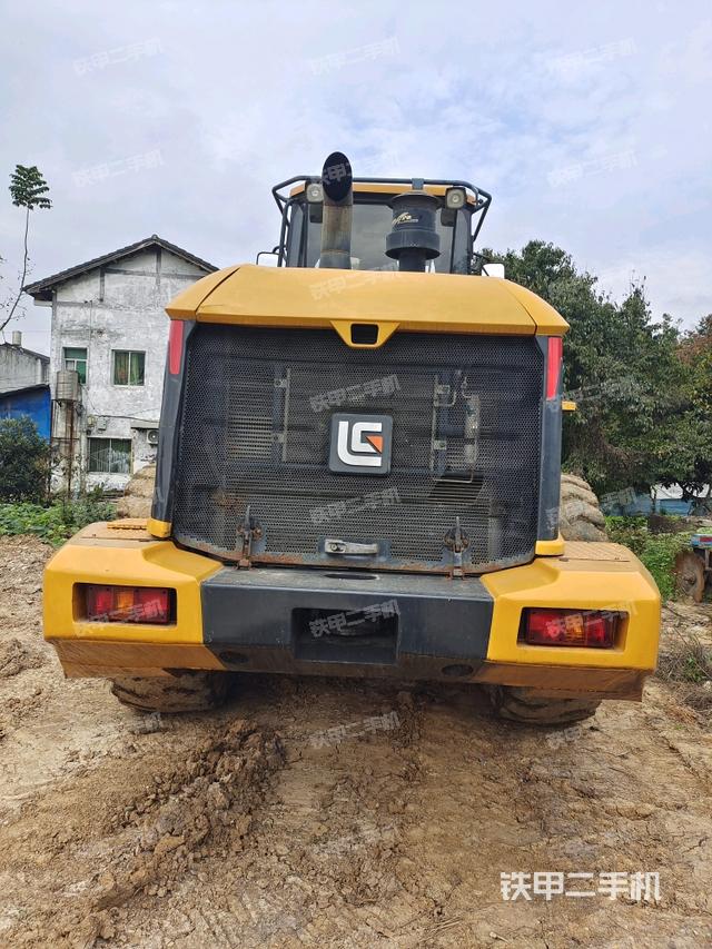 正后方（整機外觀）