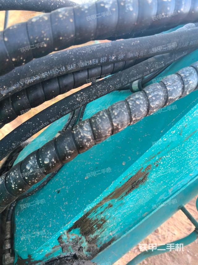 小臂整體左后（工作和回轉(zhuǎn)裝置）