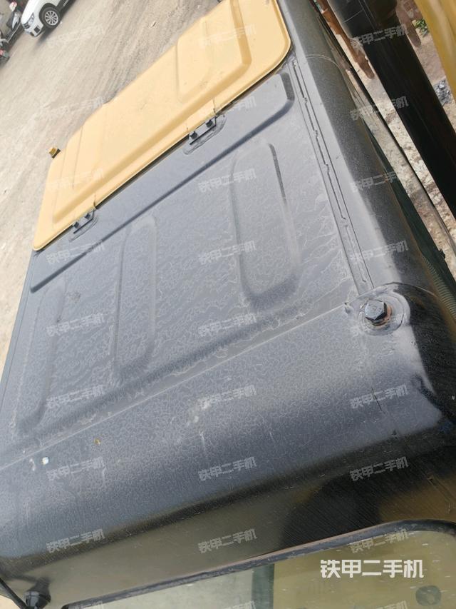 駕駛室頂部俯視（上車部件）