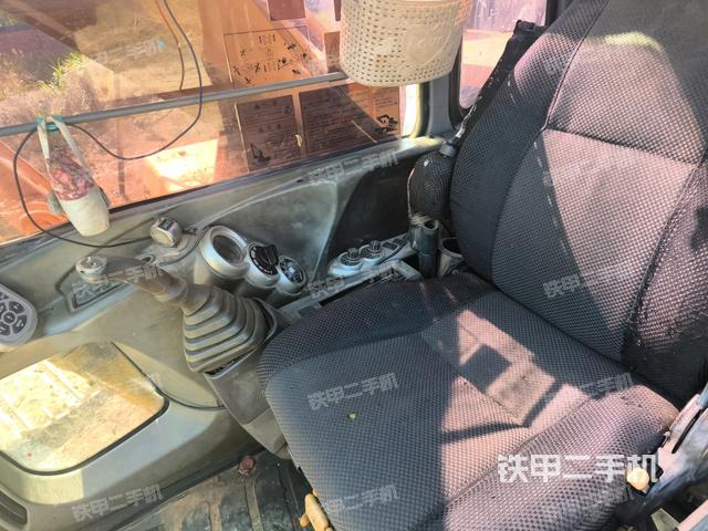 座椅后部(駕駛室部分) 座椅后部(駕駛室部分)