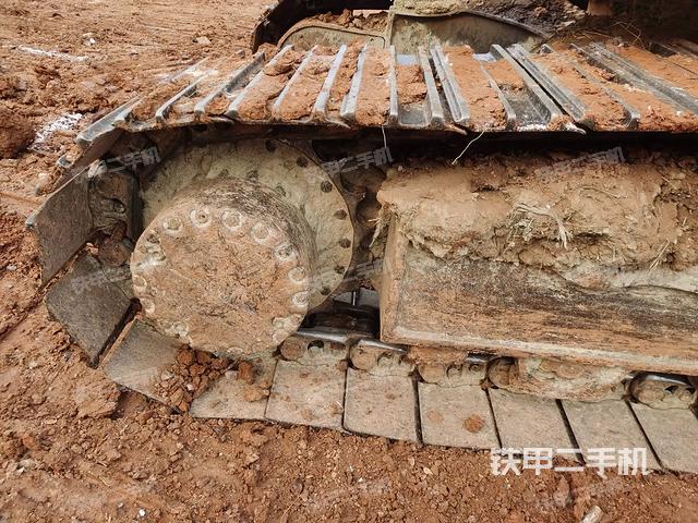 右驅(qū)動(dòng)輪（行走機(jī)構(gòu)）