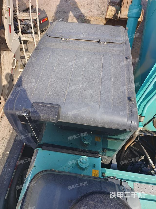 駕駛室頂部（整機(jī)外觀）