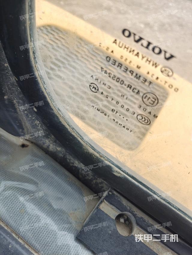 后窗玻璃角標(biāo)（駕駛室部分）