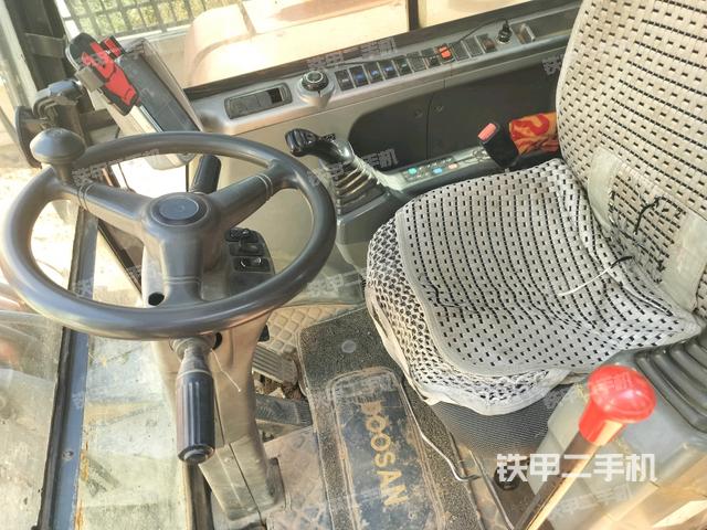 座椅后部（駕駛室部分）