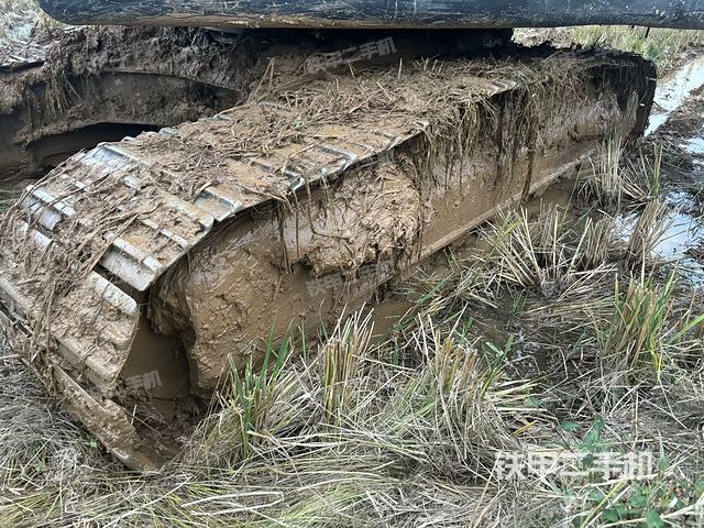 單側(cè)履帶整體（整機(jī)外觀）