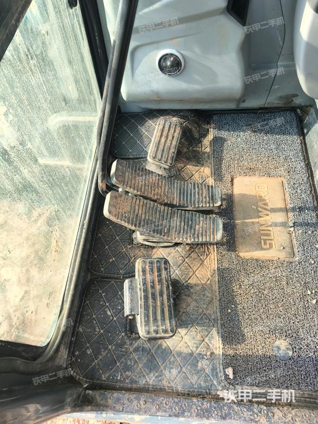 后窗玻璃角標(biāo)（駕駛室部分）