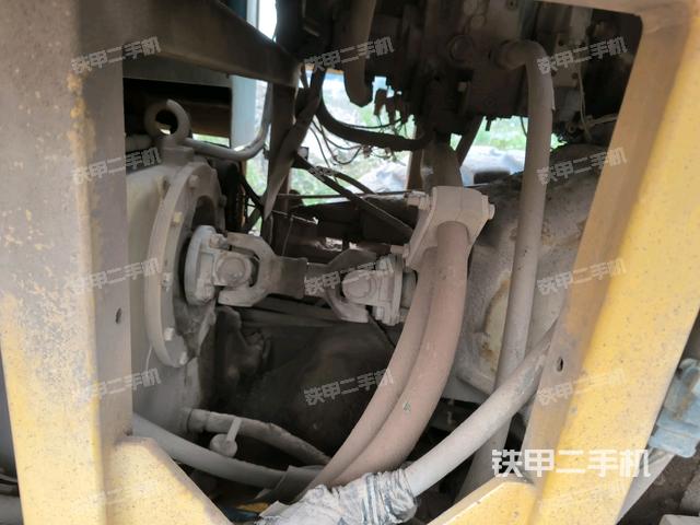 風(fēng)扇及皮帶（壓路機(jī)發(fā)動機(jī)艙）