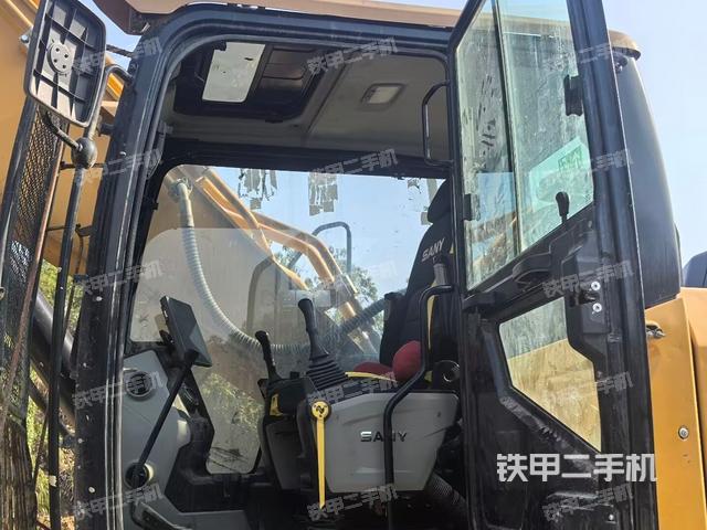 座椅左側(cè)控制臺(tái)/音響/含左手柄（駕駛室部分）