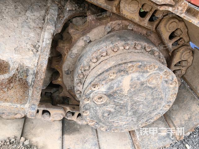 左驅(qū)動輪（行走機(jī)構(gòu)）