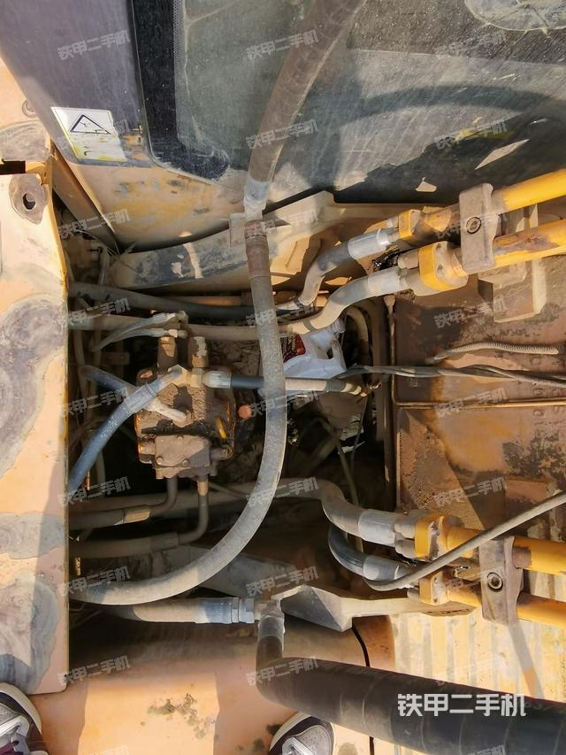 回轉(zhuǎn)馬達(dá)（上車部件）