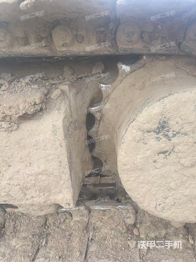 單側(cè)履帶整體（整機(jī)外觀）