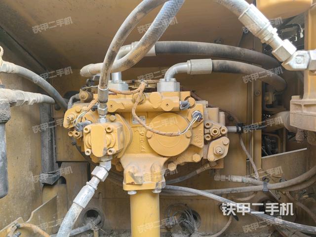 液壓泵斜45?左（大件艙室）