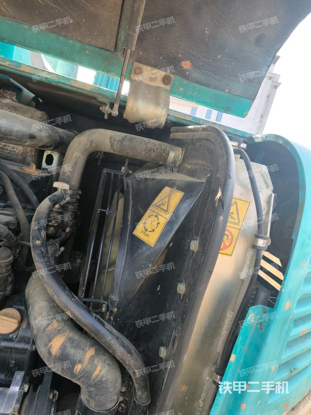 回轉(zhuǎn)馬達(dá)（上車部件）