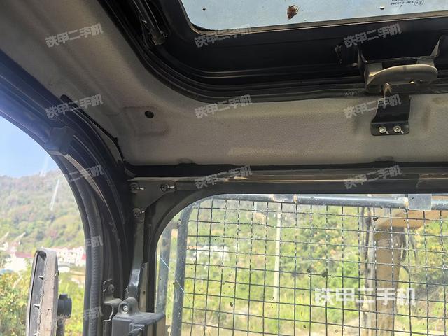 頂棚整體（駕駛室部分）