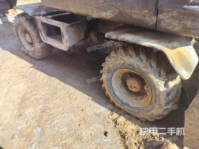 右側(cè)履帶整體?（行走機(jī)構(gòu)）