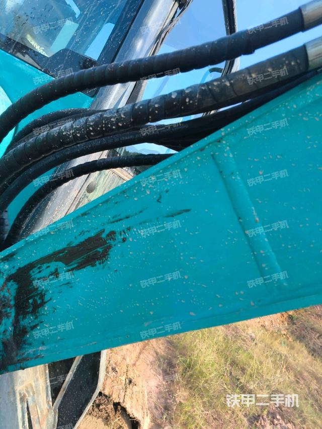 大臂根部?斜（工作和回轉(zhuǎn)裝置）