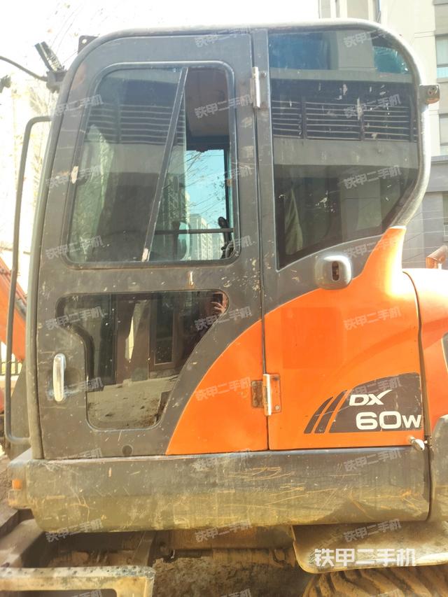 ?駕駛室正側(cè)（駕駛室部分）