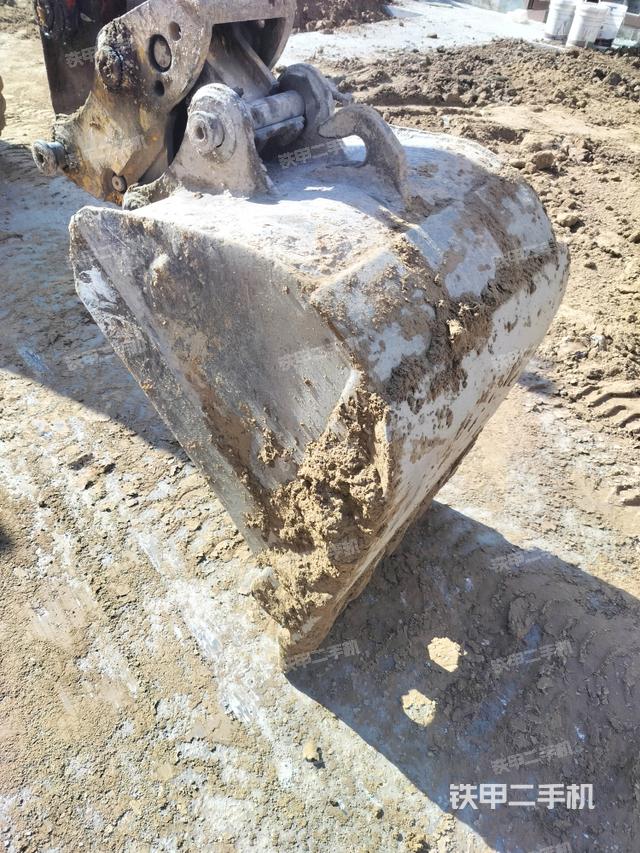 鏟斗右后整體（工作和回轉(zhuǎn)裝置）