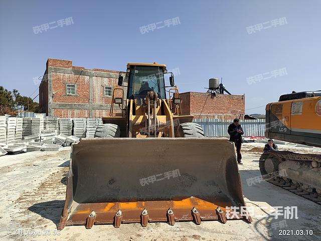 工作裝置整體(整機(jī)外觀及大件) 工作裝置整體(整機(jī)外觀及大件)