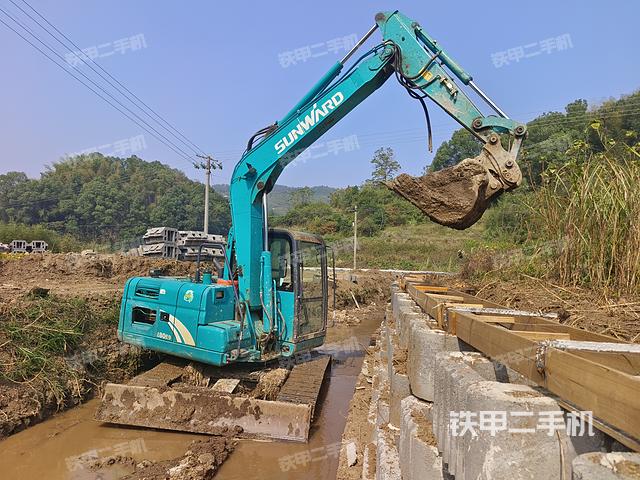 整機(jī)右后45°（整機(jī)外觀）