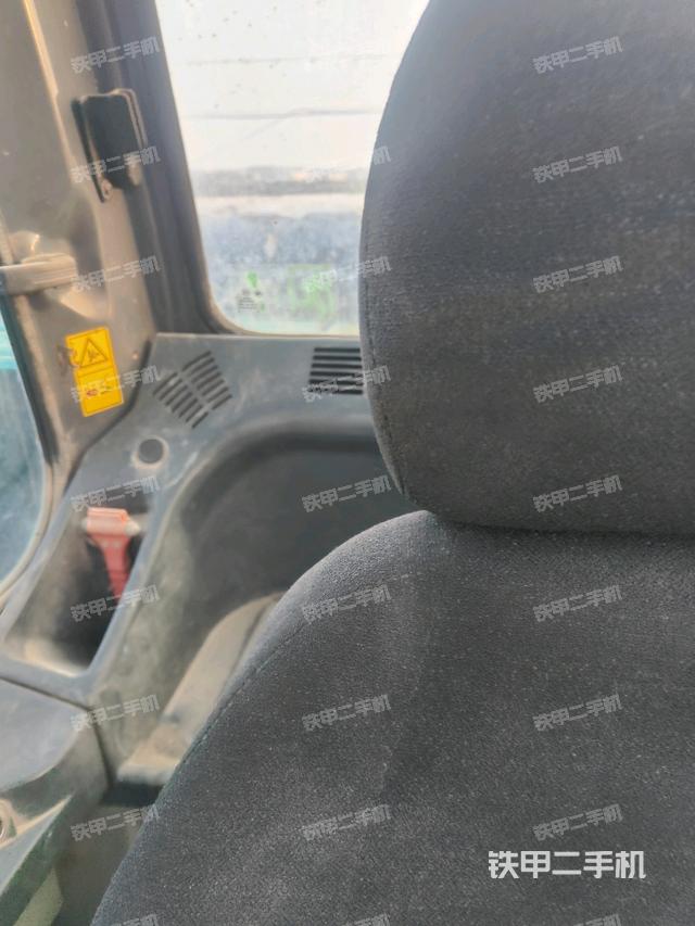 后窗玻璃角標(biāo)（駕駛室部分）