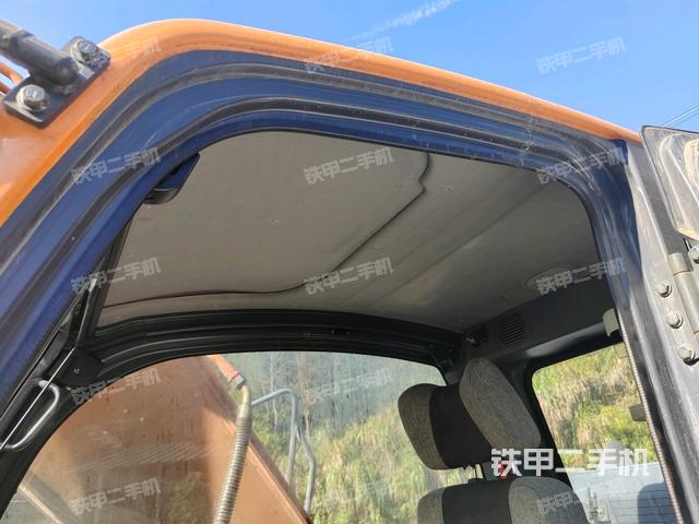 座椅后部(駕駛室部分) 座椅后部(駕駛室部分)