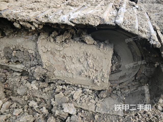 左驅(qū)動(dòng)輪（行走機(jī)構(gòu)）