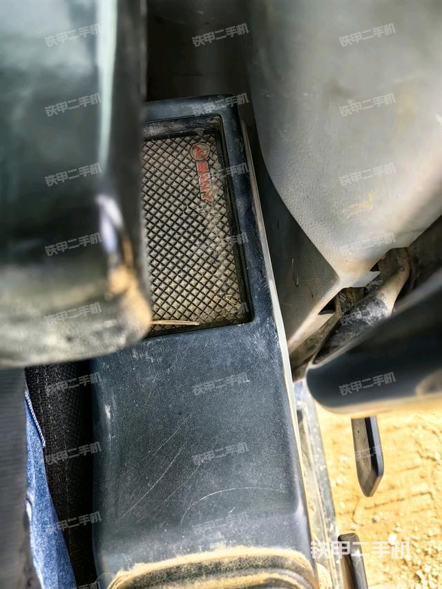 座椅左側(cè)控制臺/音響/含左手柄（駕駛室部分）