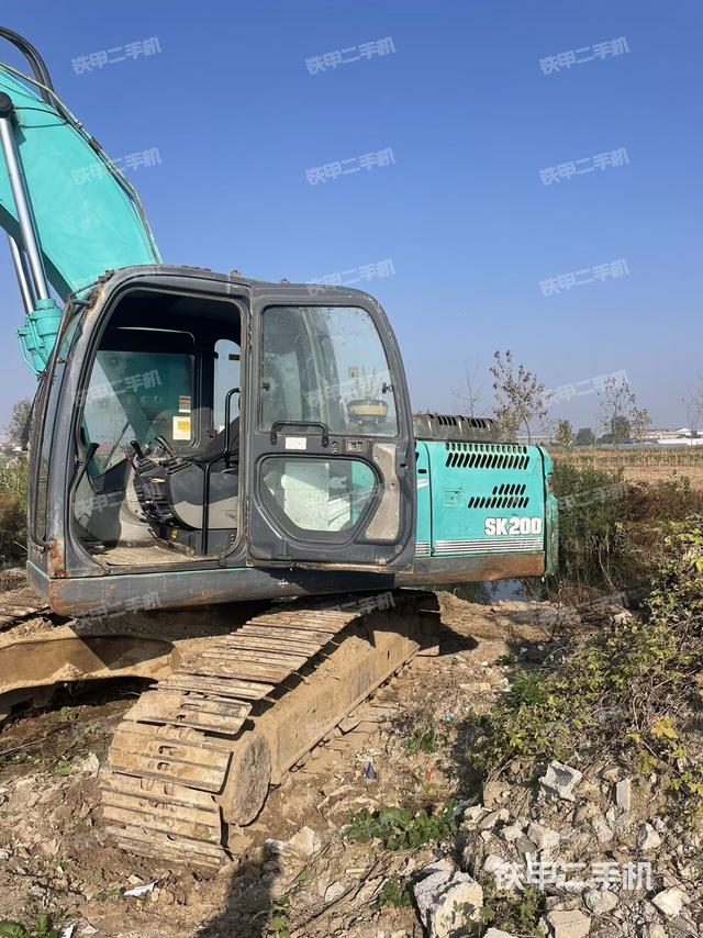 駕駛室左前45度（駕駛室部分）