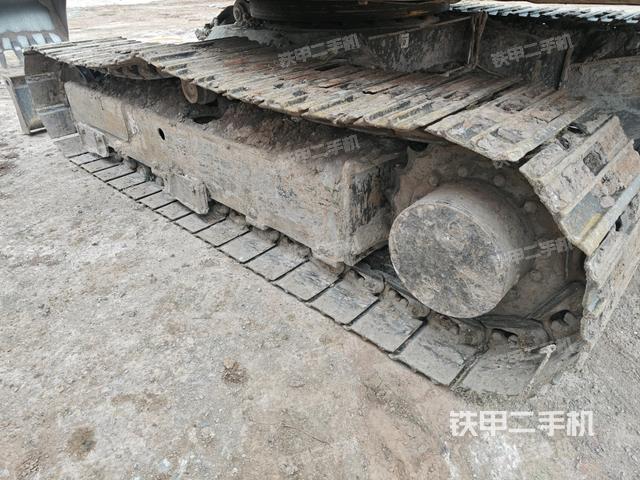 右側(cè)履帶整體?（行走機(jī)構(gòu)）