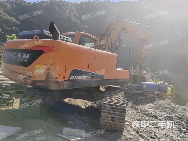 右后45(整機(jī)外觀) 右后45(整機(jī)外觀)