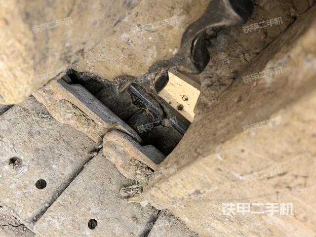 右驅(qū)動(dòng)輪（行走機(jī)構(gòu)）