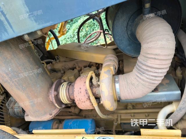 風(fēng)扇及皮帶（推土機(jī)發(fā)動機(jī)艙）