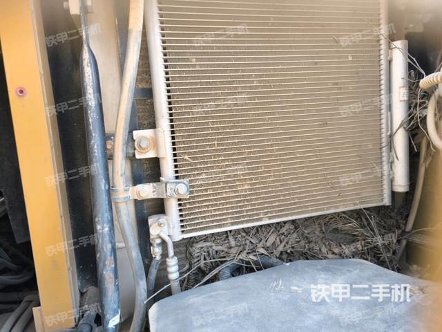 電瓶（大件艙室）