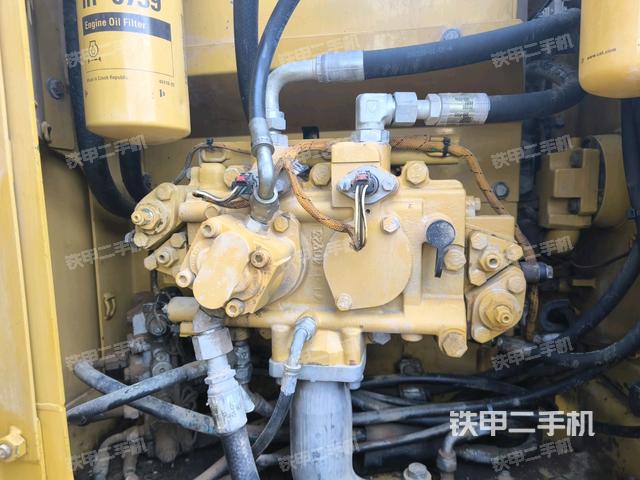 液壓泵斜45?右(大件艙室) 液壓泵斜45?右(大件艙室)