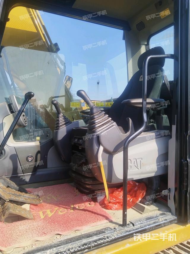 駕駛室整體（整機(jī)外觀）