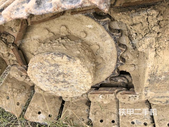 右驅(qū)動(dòng)輪（行走機(jī)構(gòu)）