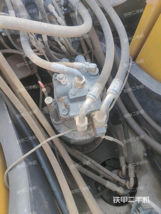 回轉(zhuǎn)馬達（上車部件）